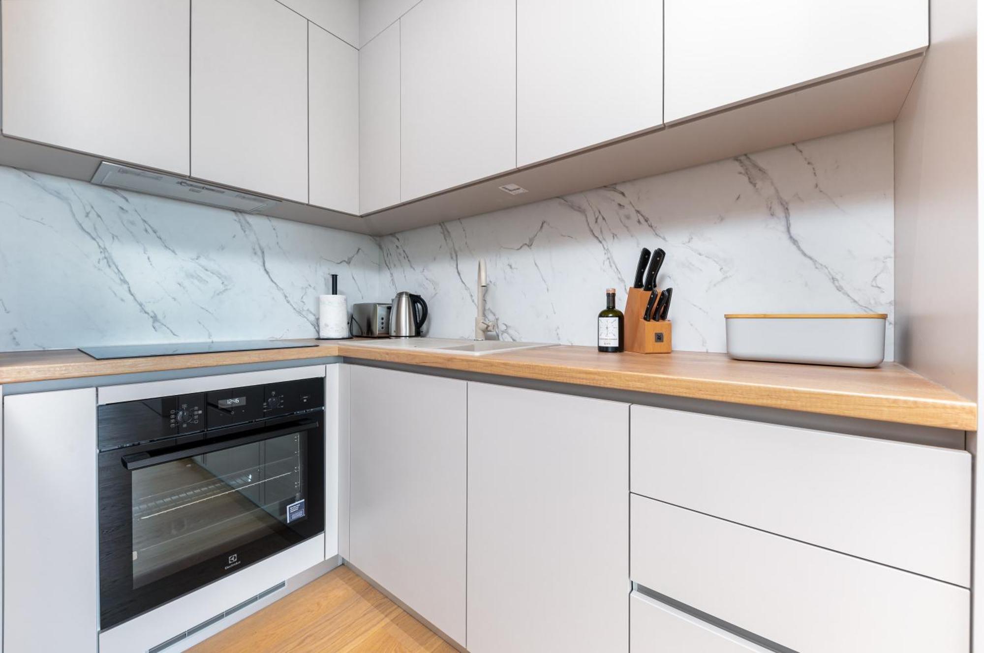 Luxury Adria Sea City & Mountain View Apartment Makarska Esterno foto